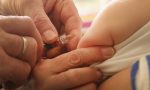 Novità vaccini M5S Lega: solo morbillo obbligatorio? E’ polemica VIDEO