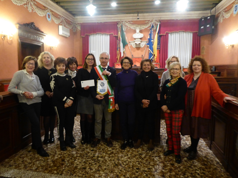 Inner Wheel raccolta fondi contro la violenza