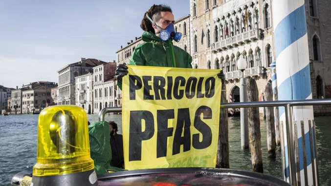 Tutti rinviati a giudizio: sarà maxi processo Pfas