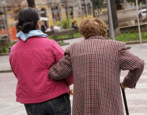 Anziana derubata dalla colf, via soldi e gioielli per 100mila euro