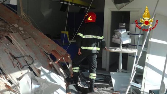 Vicenza, crolla il controsoffitto delle poste