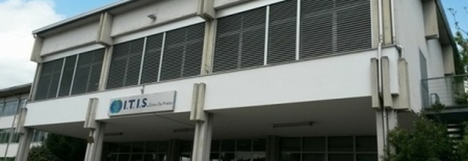 Ladri a scuola, tocca di nuovo al “De Pretto”