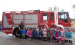 I bimbi della scuola d’infanzia in visita dai vigili del fuoco