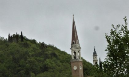 Il maltempo danneggia il campanile di Santorso