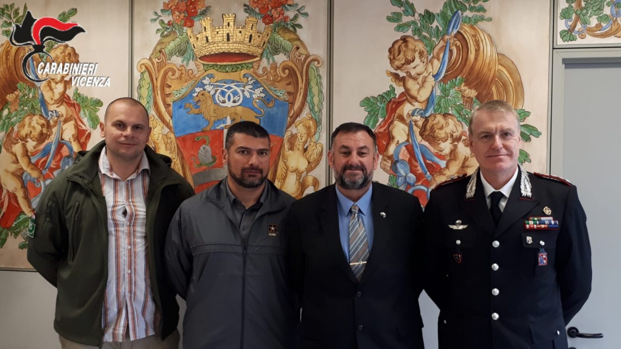 FOTONOTIZIA – Straordinaria visita al Comando Provinciale Carabinieri