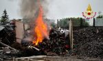 Si incendia un deposito di materiali ferrosi VIDEO