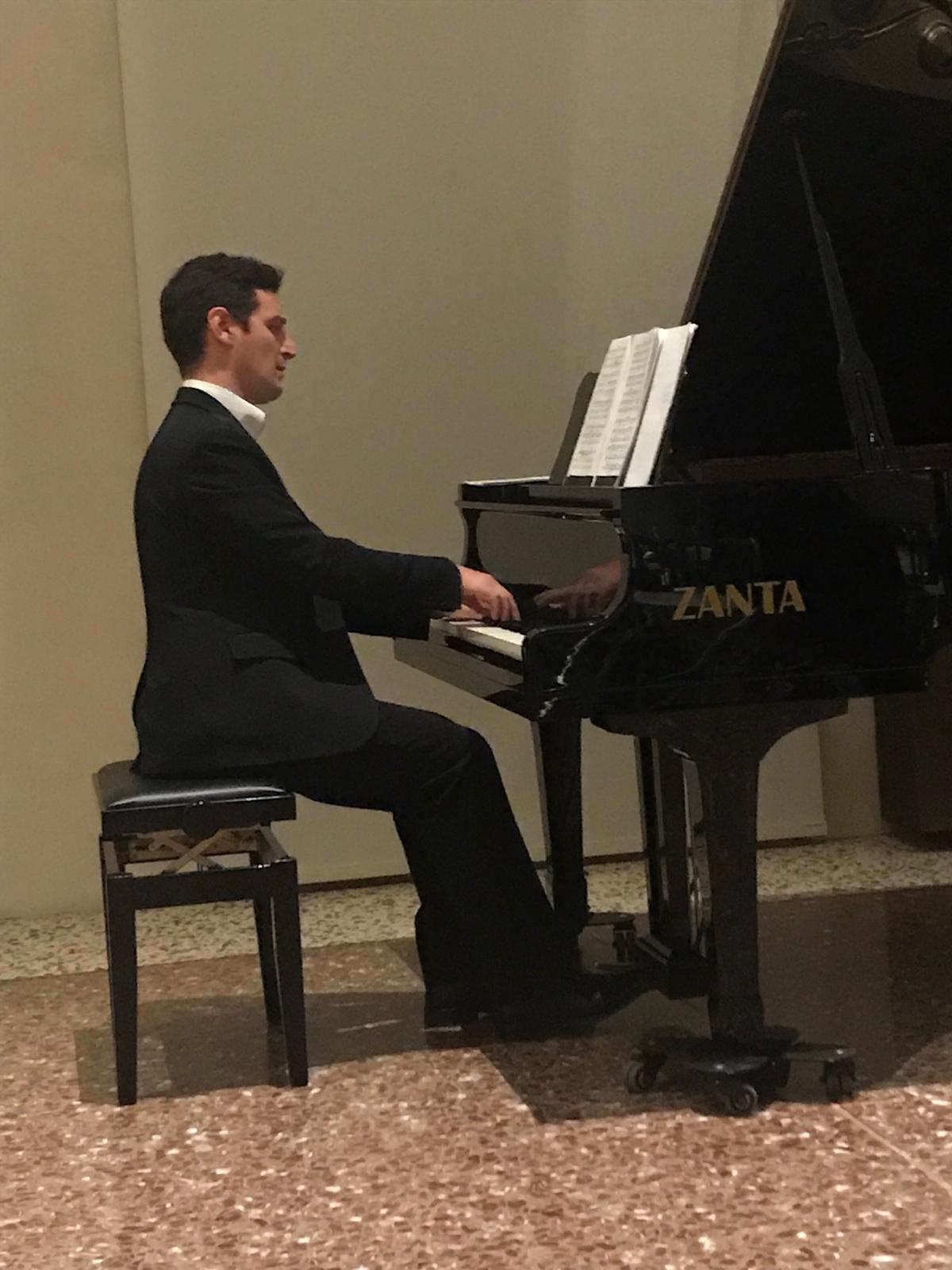 Il pianista Alessandro Marini porta la lirica in estremo Oriente ...