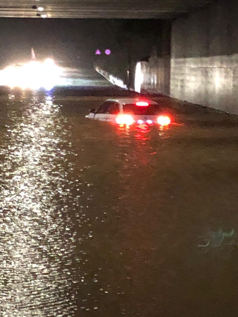 “Ho visto la morte in faccia. L’acqua aveva invaso l’auto”