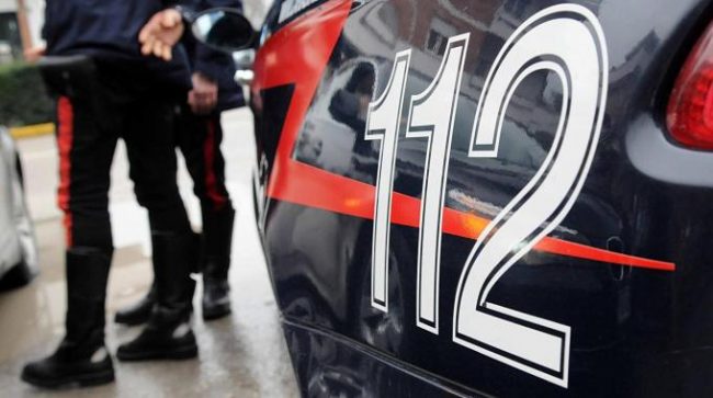 Rubano 200 euro di profumi: Tre giovani deferiti per furto aggravato