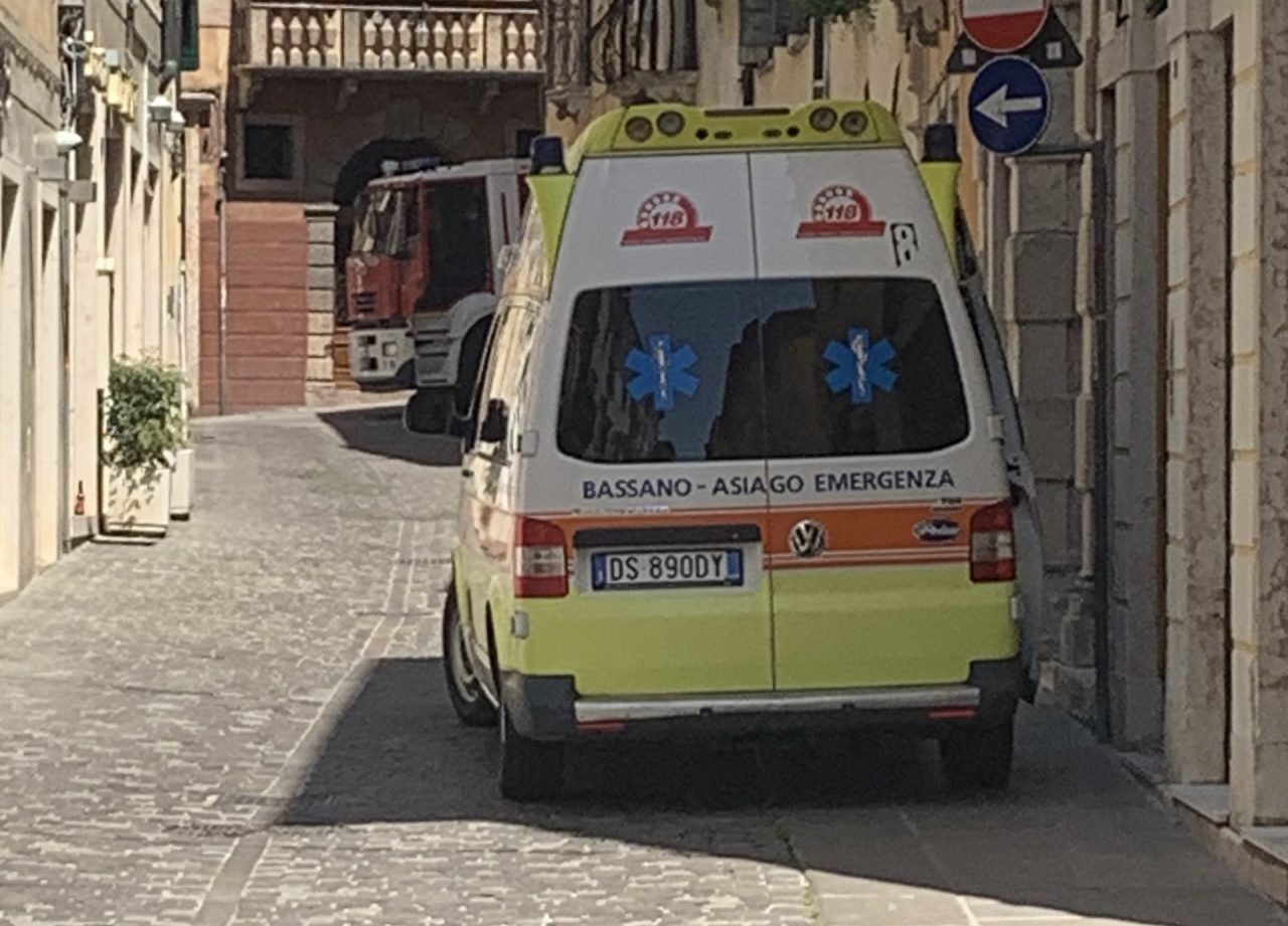 Intervento dei vigili del fuoco in via Zaccaria Bricito
