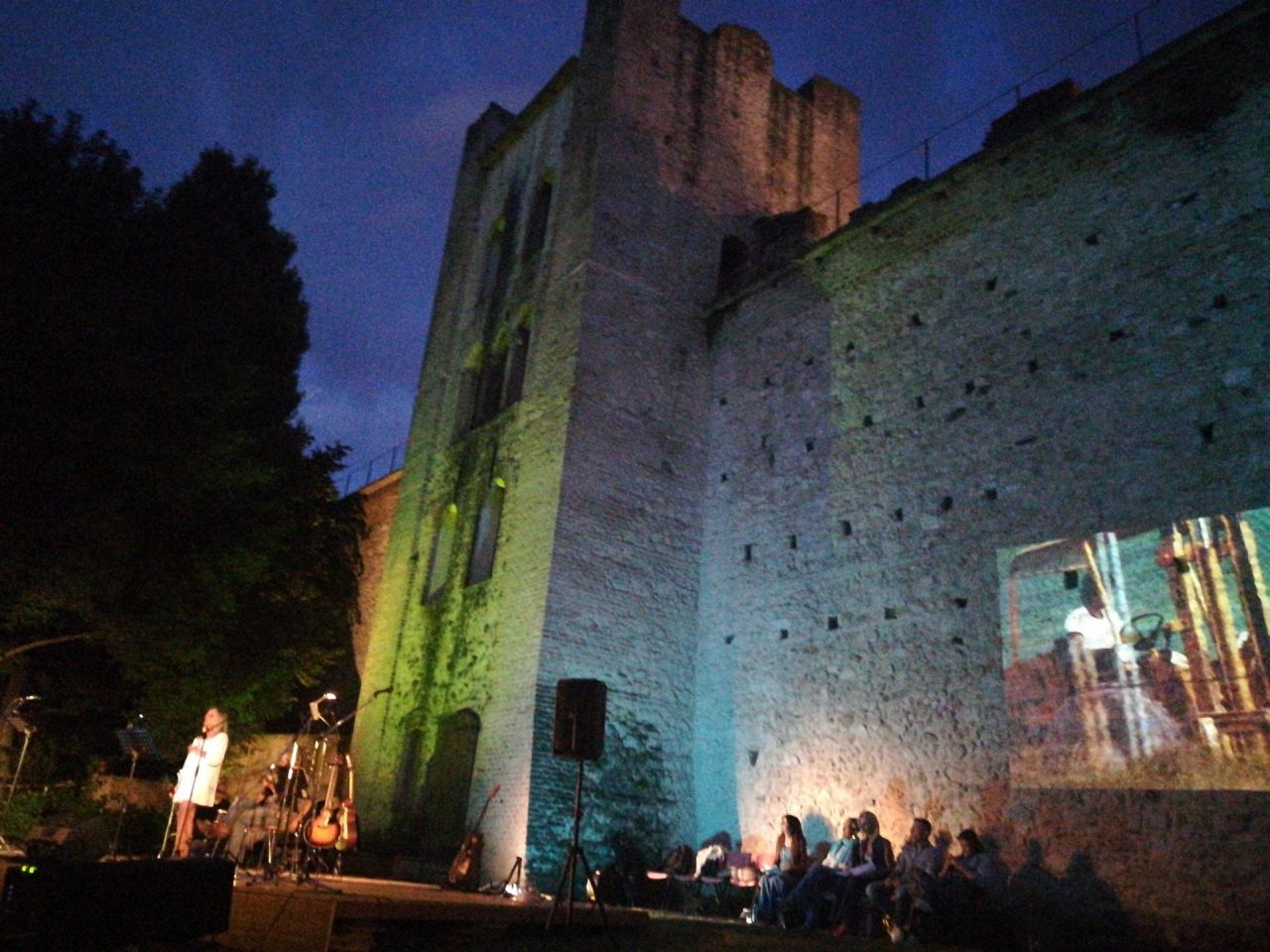 Marostica, Open Night nel giardino della biblioteca con salotto letterario