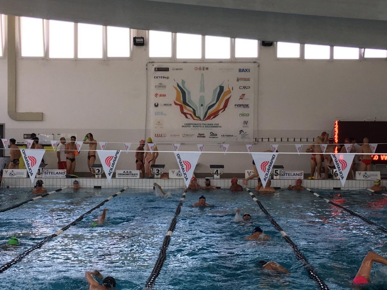 Nazionali di nuoto per i vigili del fuoco