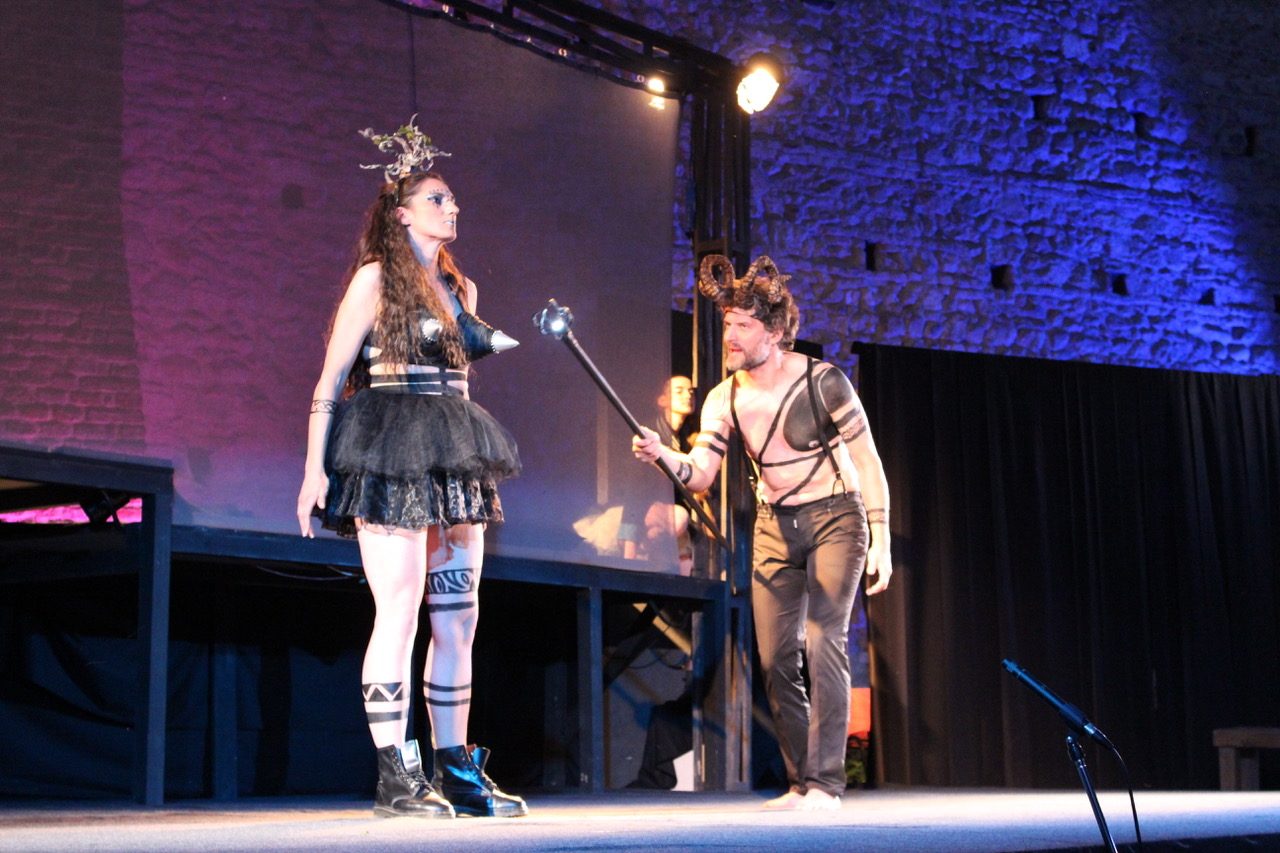 Commedia Castellana, fra Shakespeare e Goldoni