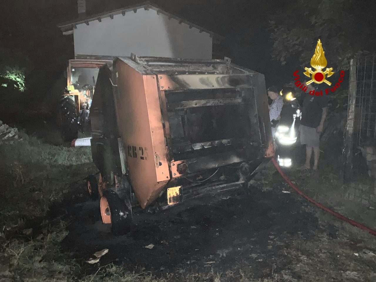 Macchina imballatrice in fiamme a Lusiana