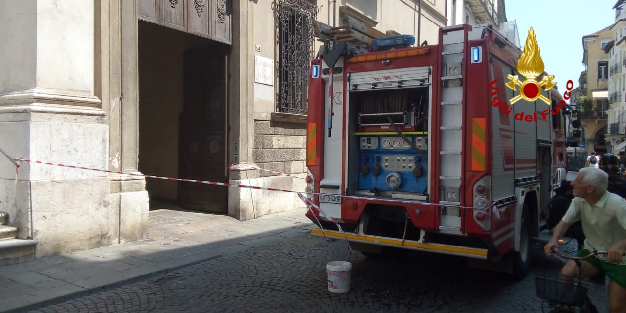 Principio di incendio nella chiesa di San Gaetano a Vicenza