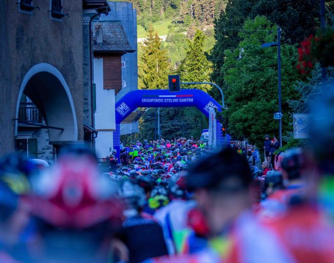 Enrico Zen di Bassano è il re della montagna al Granfondo Stelvio Santini