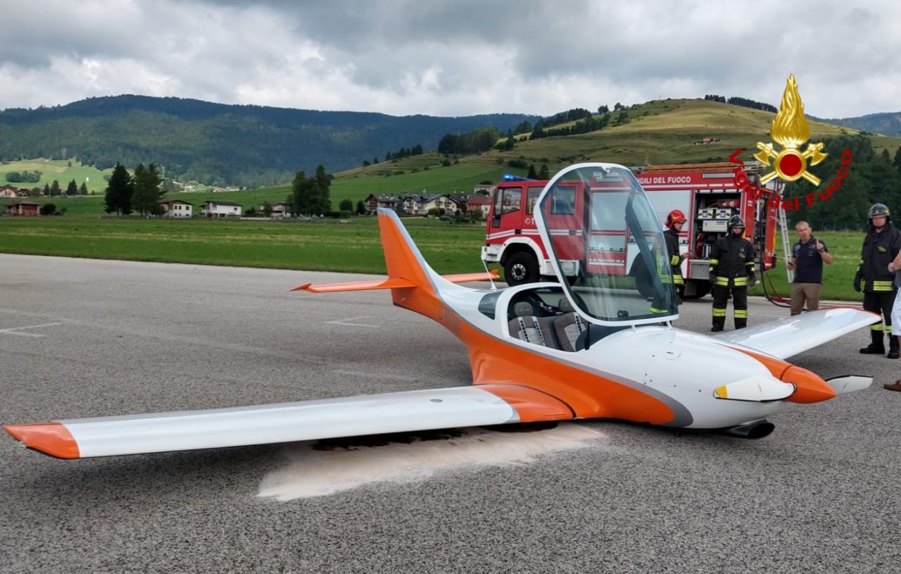 Aereo atterra senza carrello ad Asiago