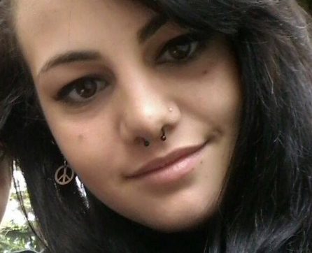 Giallo a Valdagno: 23enne trovata morta in strada