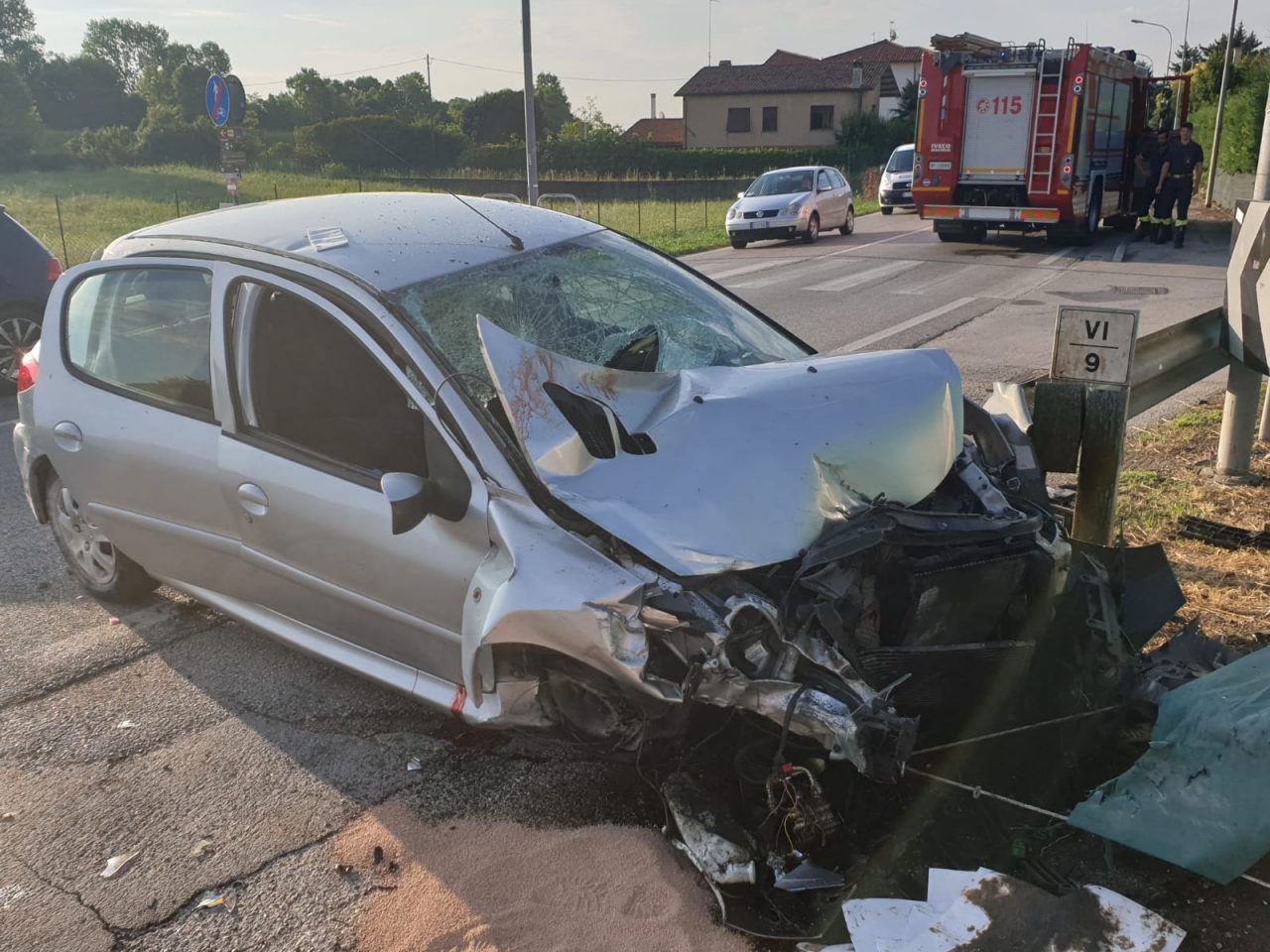 Incidente davanti alla base militare: è codice rosso per un 44enne