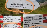 “Carola t***a” con due croci celtiche: scritte offensive sui cartelli a cima Carega