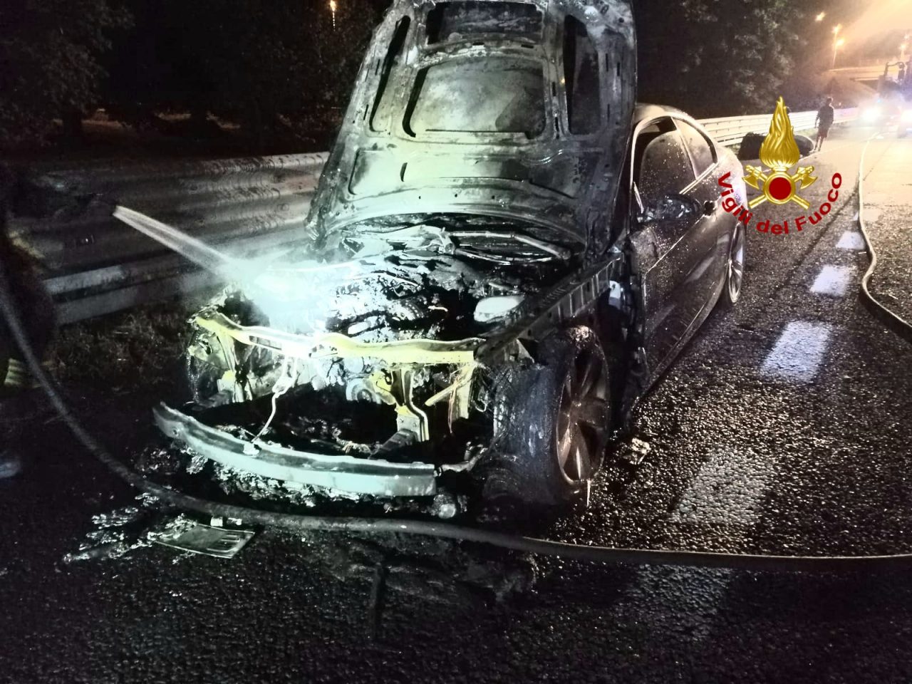 A fuoco un’auto nei pressi del casello di Vicenza Est