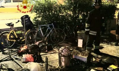 Principio d'incendio in un negozio biciclette