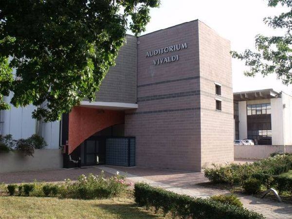 Incuria all’Auditorium Vivaldi: La denuncia del già sindaco Silvia Pasinato
