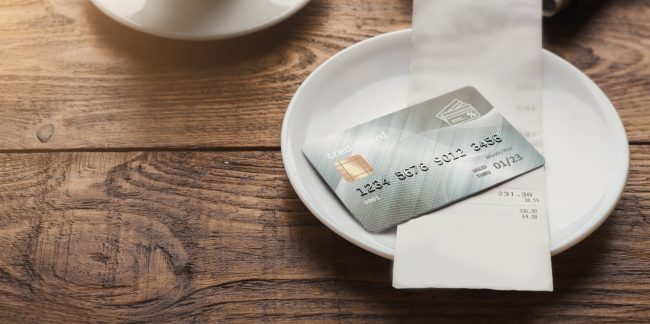 Contante o carta di credito? Iva che cambia come l’umore dei ristoratori e commercianti