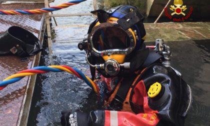 Centrale idroelettrica bloccata da un tronco: i vigili del fuoco la ripristinano