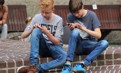 Adolescenti e social network: Una lezione di sopravvivenza per genitori ed educatori