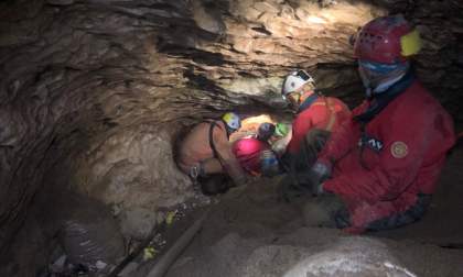 Soccorritori di Vicenza presenti a salvare gli escursionisti della grotta Bus del Diaol