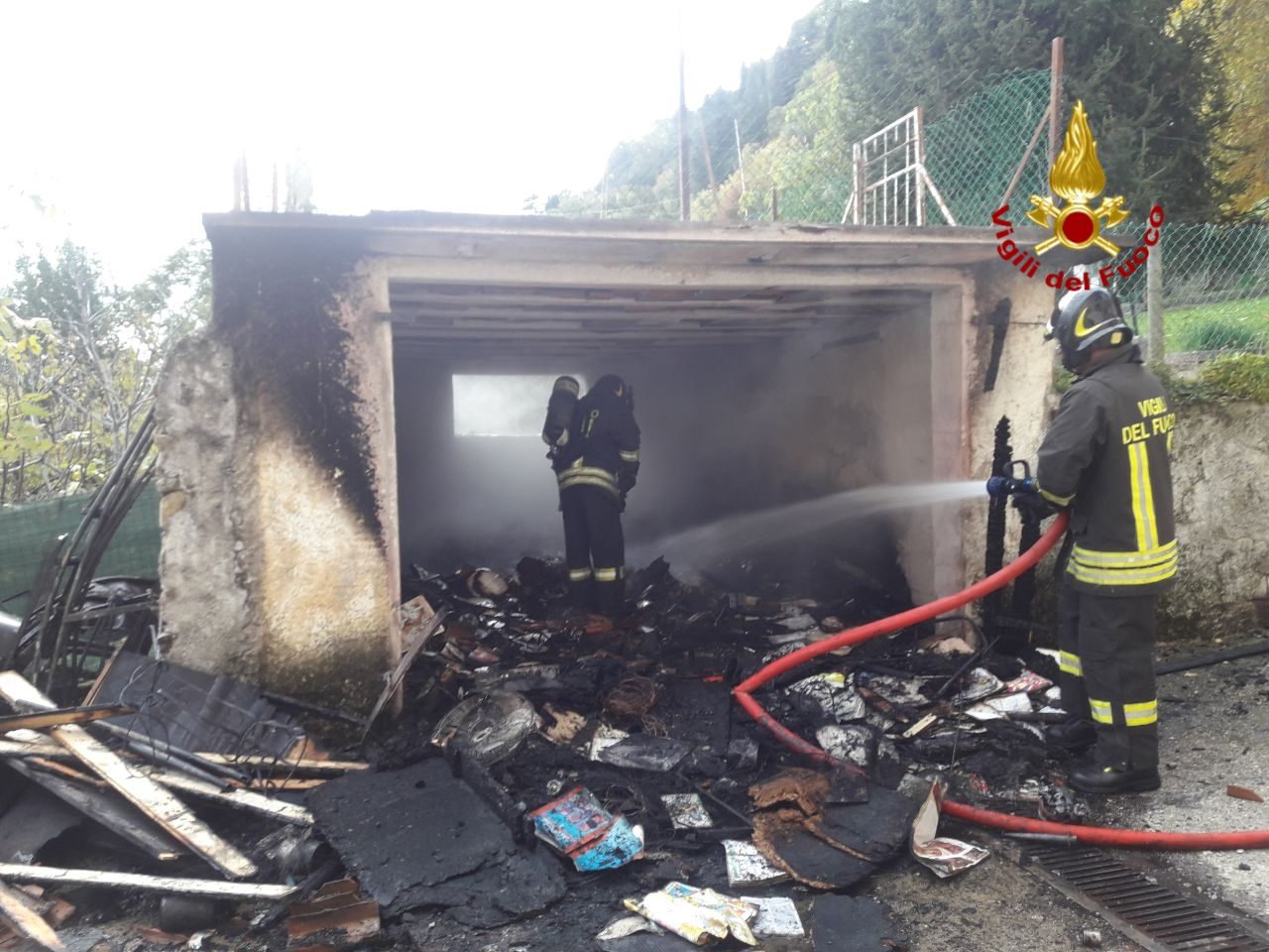 Legnaia in fiamme: I vigili del fuoco intervengono a Marostica