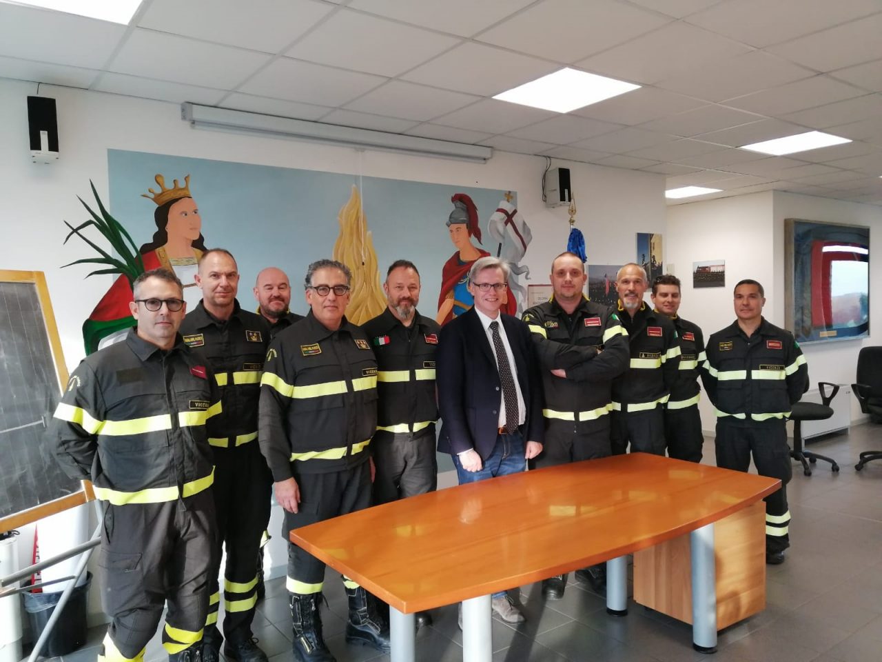 L’assessore regionale Bottacin in visita dai vigili del fuoco