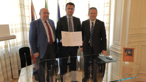 Il sindaco Rucco firma la Carta di Venezia