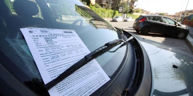 Non paga le multe da otto anni per protesta: pignorata la sua auto