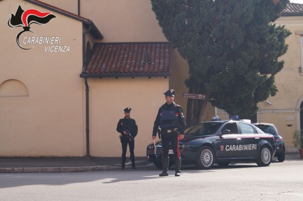 Carabinieri intervengono in stazione e vengono aggrediti da un marocchino: Arrestato