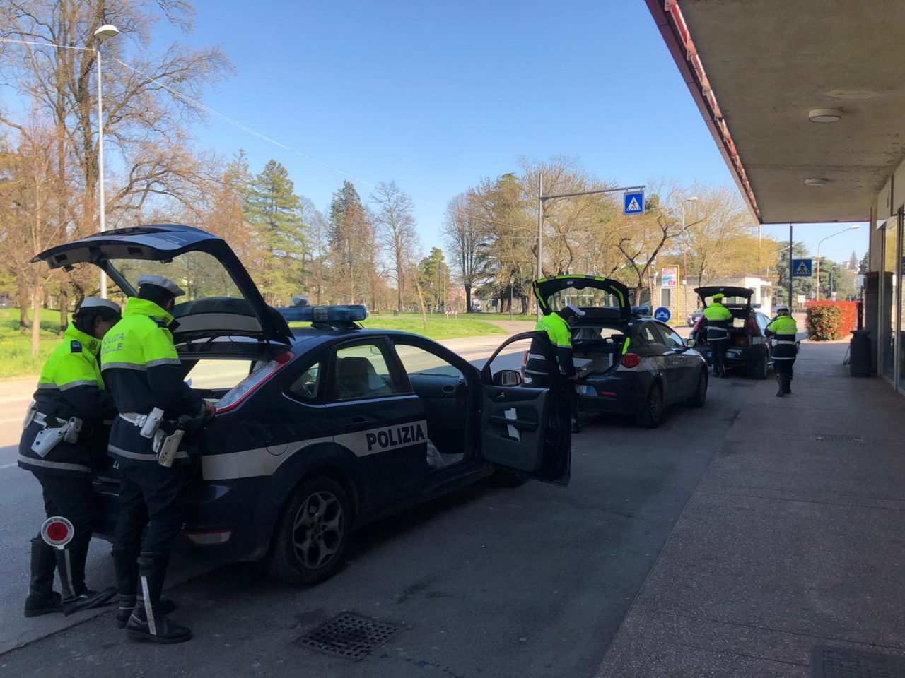 Altre 11 persone denunciate ieri dalla polizia locale