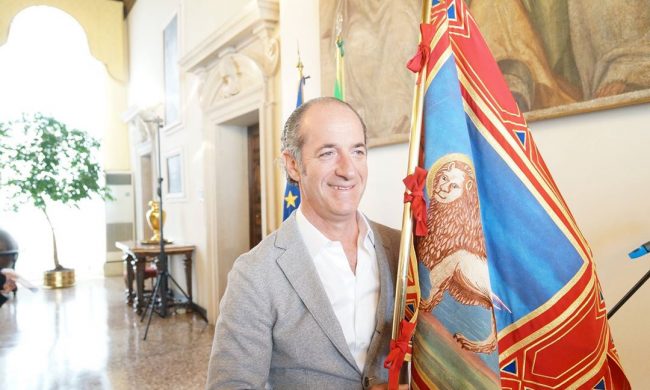 Tamponi a tappeto in Veneto. Zaia: “Più di 11mila al giorno” Si passerà dagli attuali 3.210 a 11.330 al giorno.