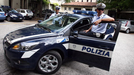 Polizia locale in azione contro i parcheggiatori abusivi all’ospedale San Bortolo