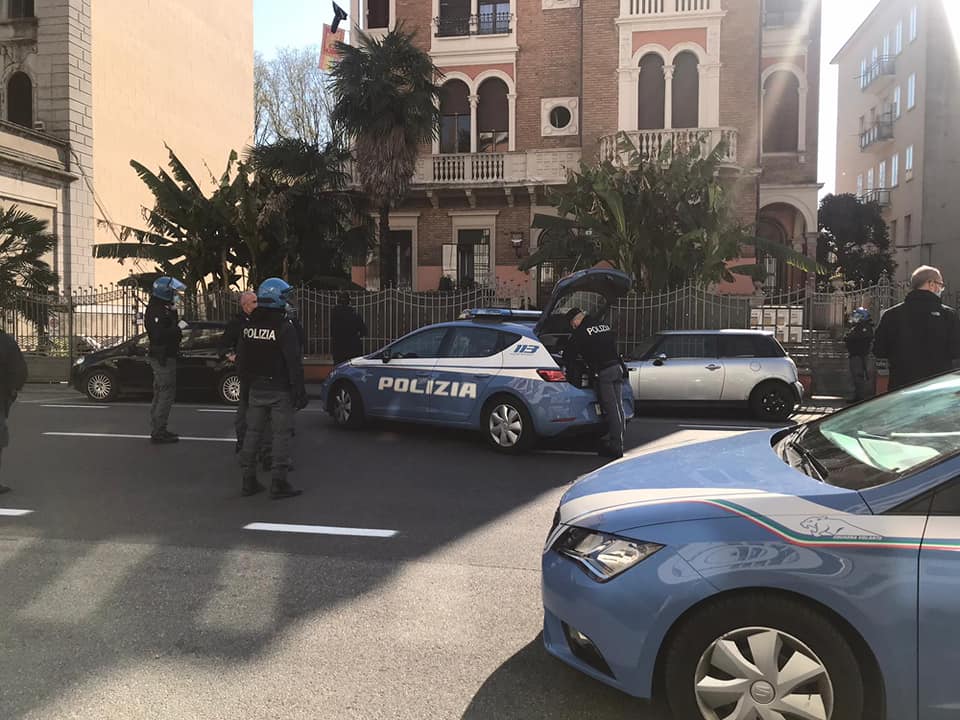 Fenomeni Coronavirus, fanno grigliata abusiva nel condominio: denunciati in 12
