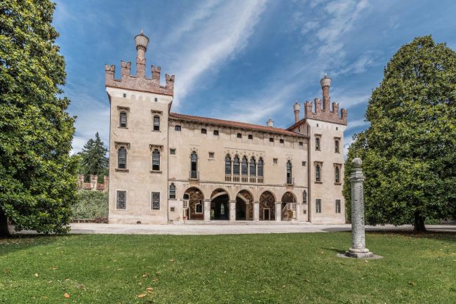 Dimore storiche venete, riaperta Villa Valmarana ai Nani. E nel week end tocca a Castello di Thiene e Parco Frassanelle