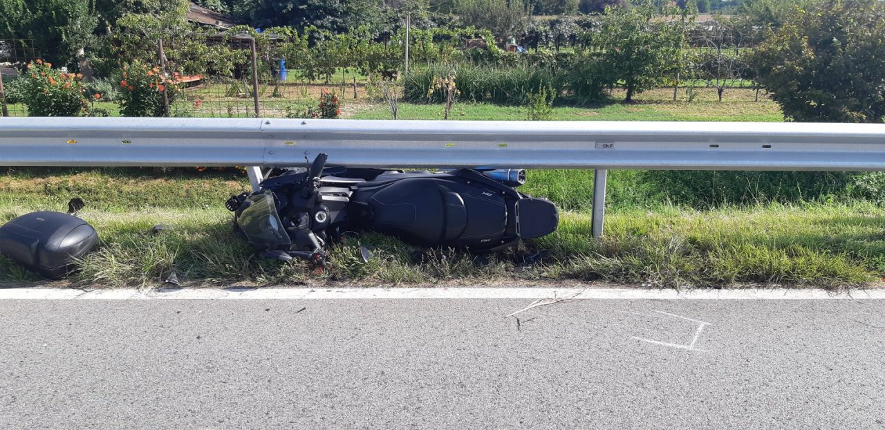 San Vito di Leguzzano, scontro tra auto e scooter: grave centauro 68enne di Malo