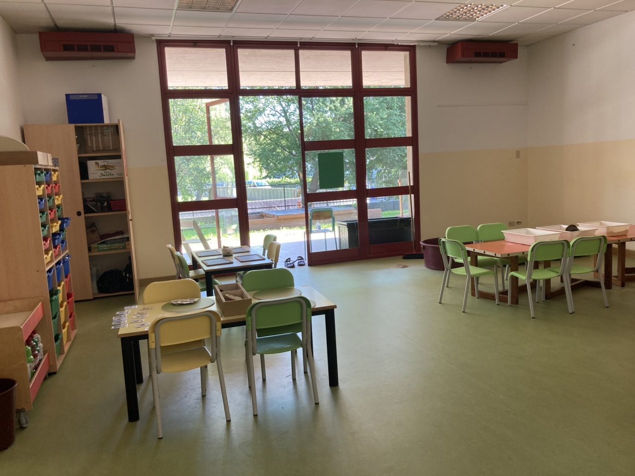 Scuola dell’infanzia “SS. Trinità” Schio, nuovo look: aule rimesse a nuovo e più colorate