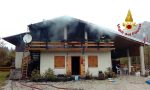 Canna fumaria prende fuoco e l'incendio si estende al tetto in legno della villetta: paura a Solagna