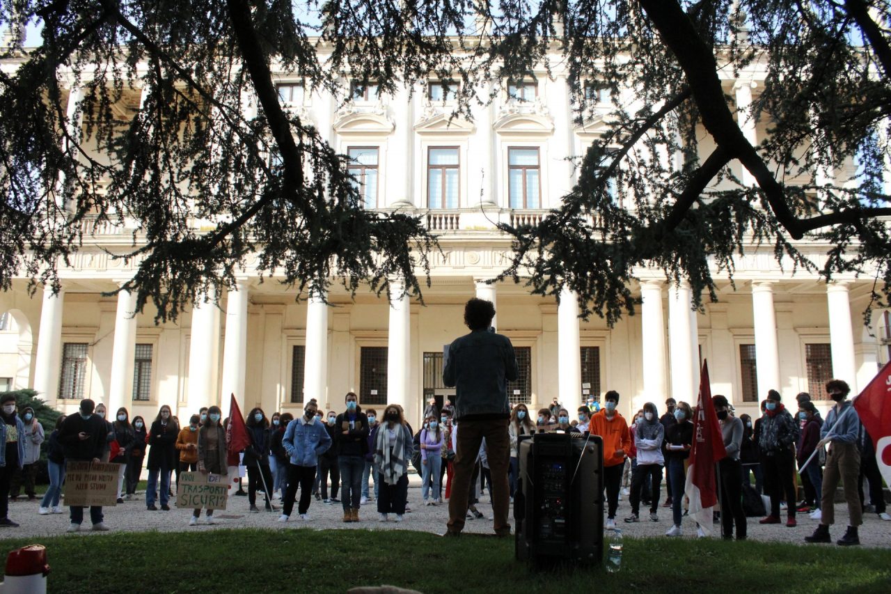 Garanzie su scuola e trasporti, gli studenti vicentini scendono in piazza - GALLERY