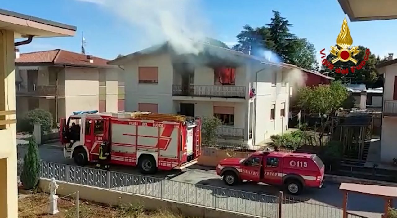 Marano Vicentino, appartamento in fiamme: madre e figlia intossicate – VIDEO