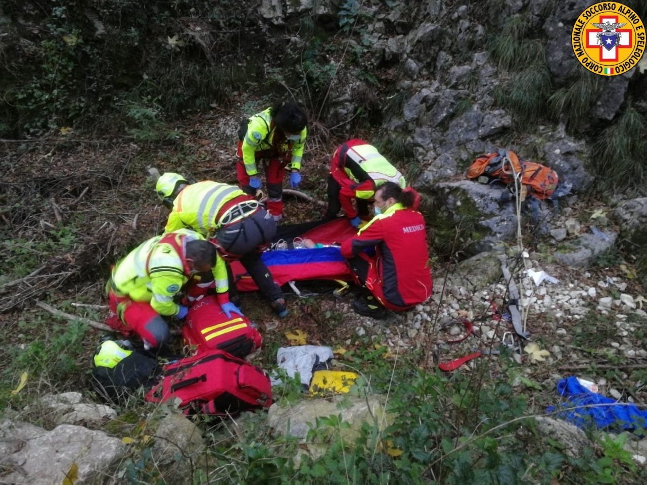 Precipita per una decina di metri dalla parete di roccia: climber 46enne di Rossano Veneto ferito