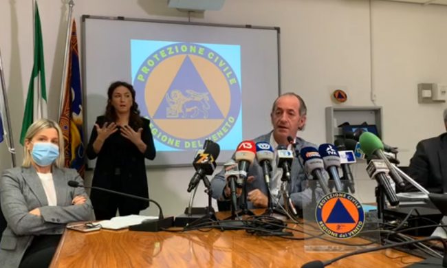 Covid, Zaia: “Basta Rambo senza mascherina, siamo in fase di turbolenza” | +2163 positivi | Dati 28 ottobre 2020