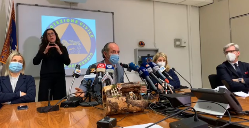 Covid, Zaia: “Assembramenti? Spettacolo immondo, una sconfitta sociale” | +2829 positivi | Dati 14 dicembre 2020