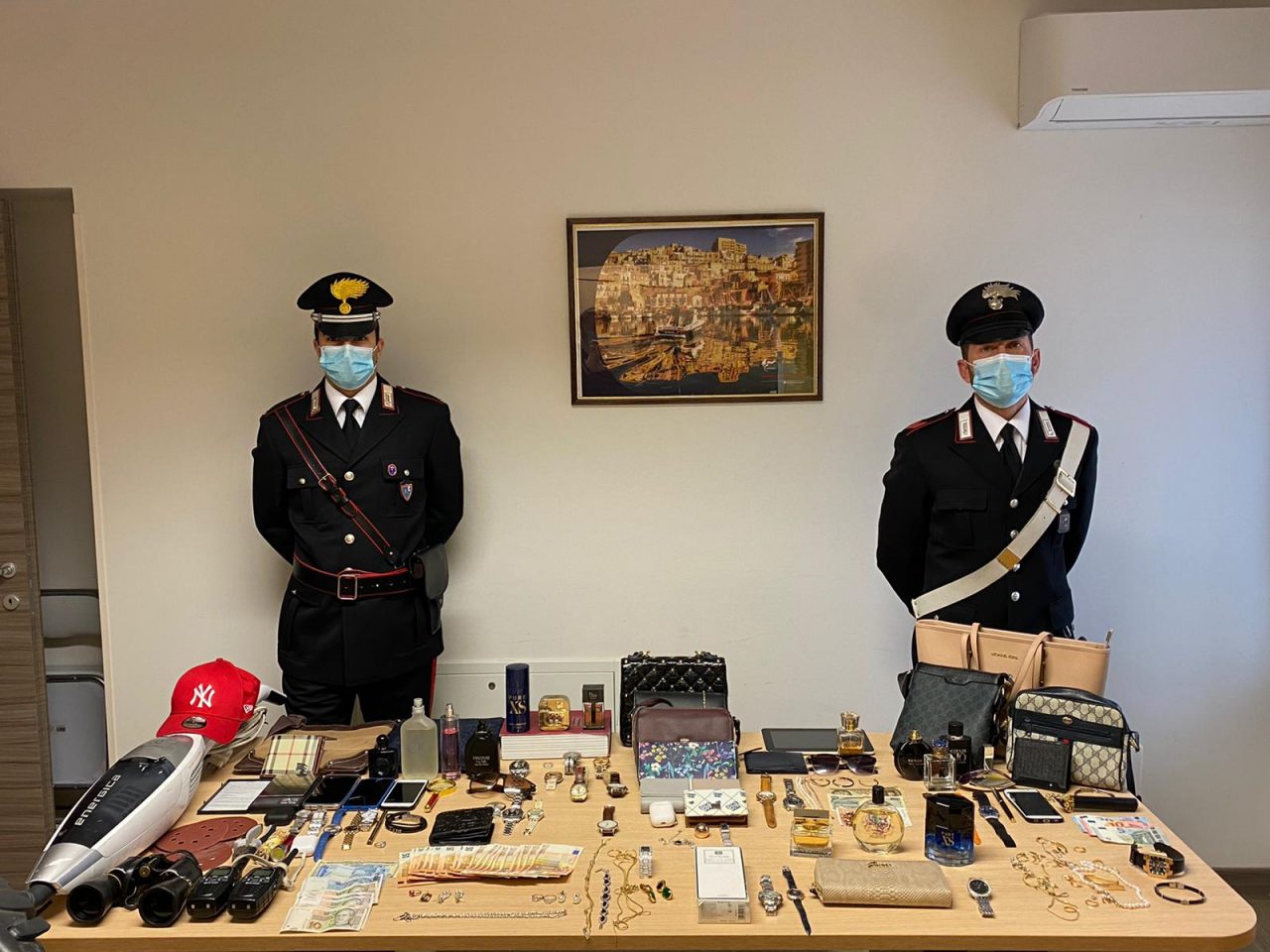 Svaligiavano appartamenti nella provincia di Vicenza, fermati due albanesi